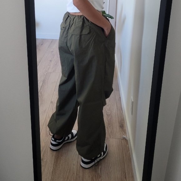H&M Parachute trousers - Picture 3 of 16